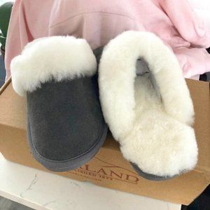 Overland Women's Stacy Shearling Lined Scuff Slippers - Brand New in Box